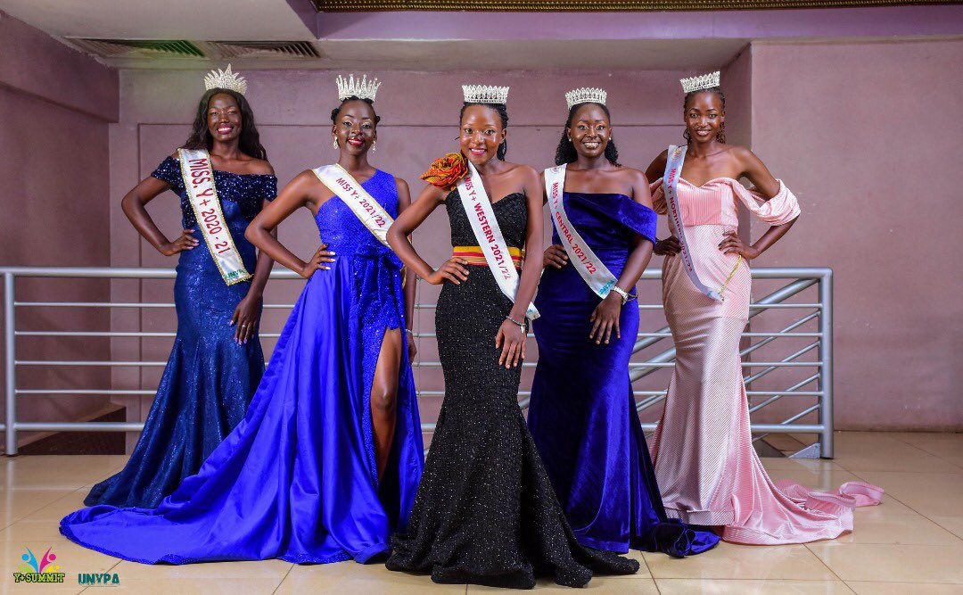 bakerjumba1's tweet photo. Ladies where are you ?, girl power on the Fromt , here comes the 👑👑👑 beauty spells it all.
#PassUsTheMic
#YPlusSummit22 https://t.co/LlYgEPnKGI