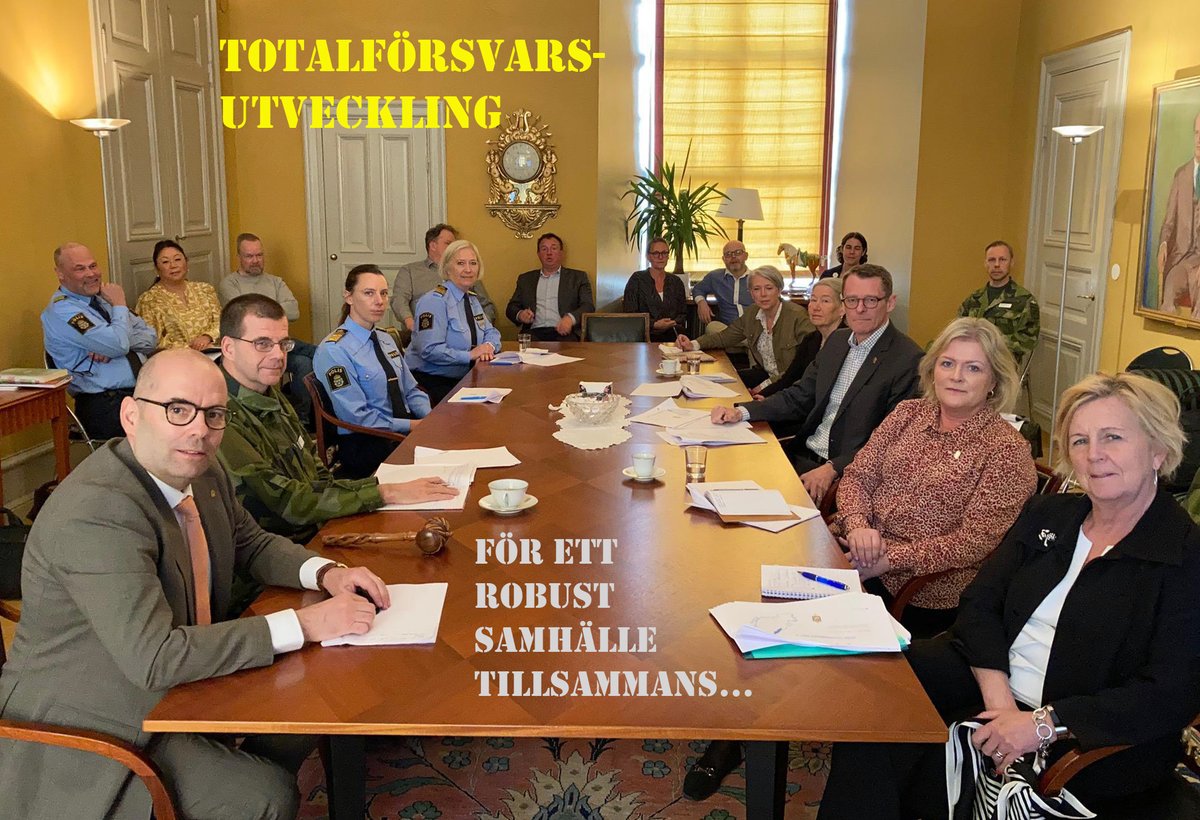 Styrgruppen för regionen följer omvärldsläget, utvecklar och anpassar den gemensamma lägesbilden tillsammans. Sverige väljer själva...
#svfm @rikshemvärnschefen @mrs @lansstyrelse