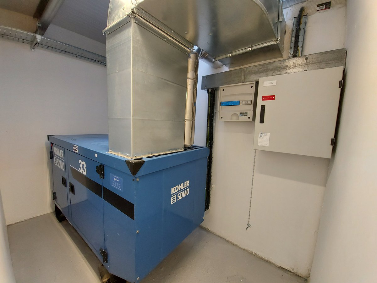 PhasorMaint's tweet photo. Routine Generator Service carried out at the Stemple Exchange Building yesterday.

For more information about the services we carry out, call us on 018612003
#generatormaintenance #stempleexchange #buidingservices #phasor #facilitiesmanagement #routinemaintenance https://t.co/K5peuJhzth