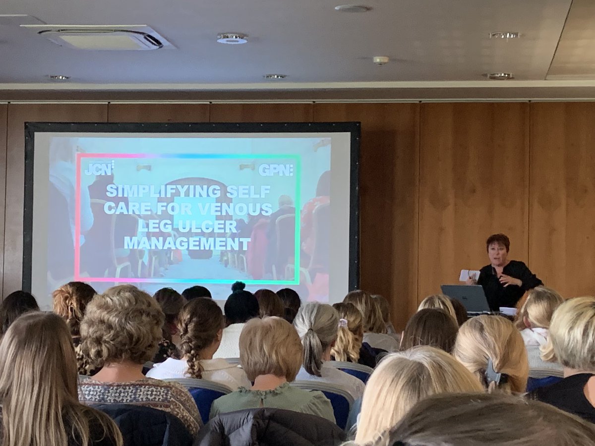 Our session at <a href="/jcnreport/">JCN</a> has started👇

@alischofield12 is taking delegates through simplifying self care for venous leg ulcer patients 

Visit the L&amp;R stand after the session for more information🎓📖

#JCNYork #SelfCareSolutions