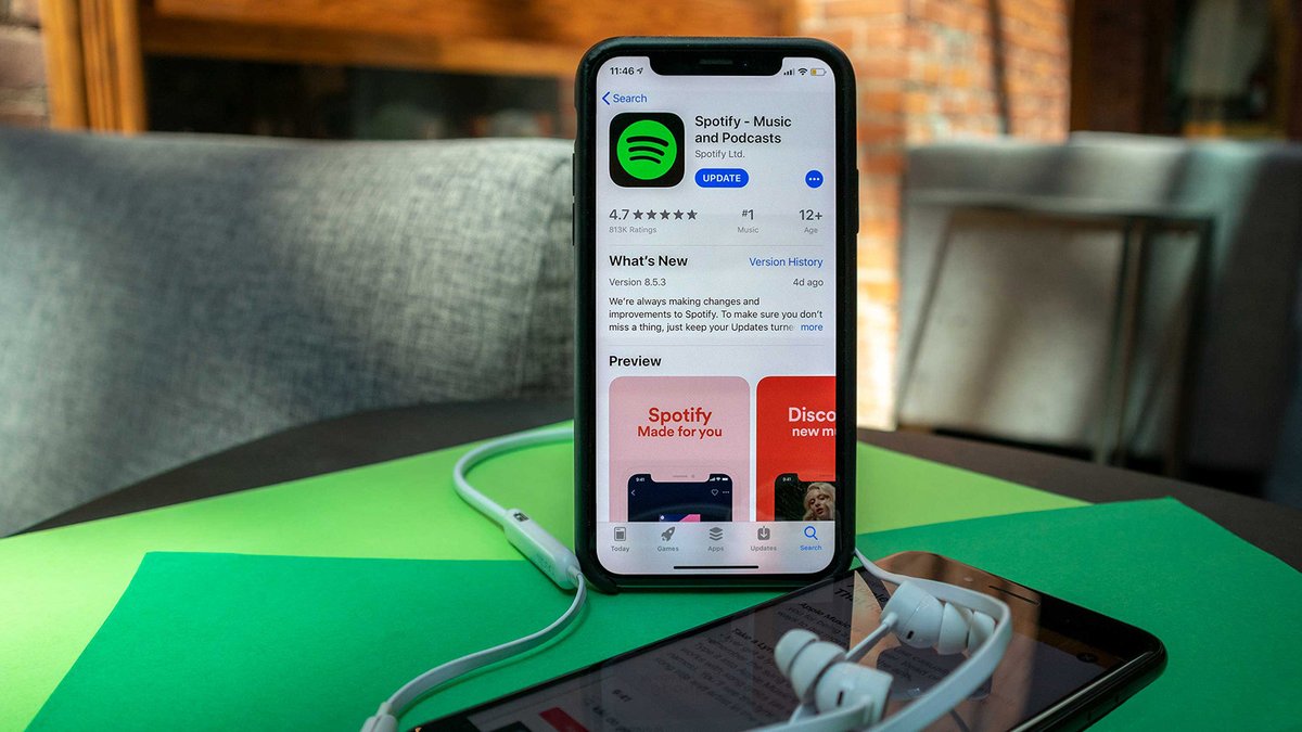 PlaySpotifyRu's tweet photo. Как теперь обновлять Spotify на IOS:

1. Если у Вас приложение Spotify было скачано с App store, то оно будет автоматически обновляться, даже если в App Store Spotify больше не доступен! https://t.co/dNrMn5CXrk