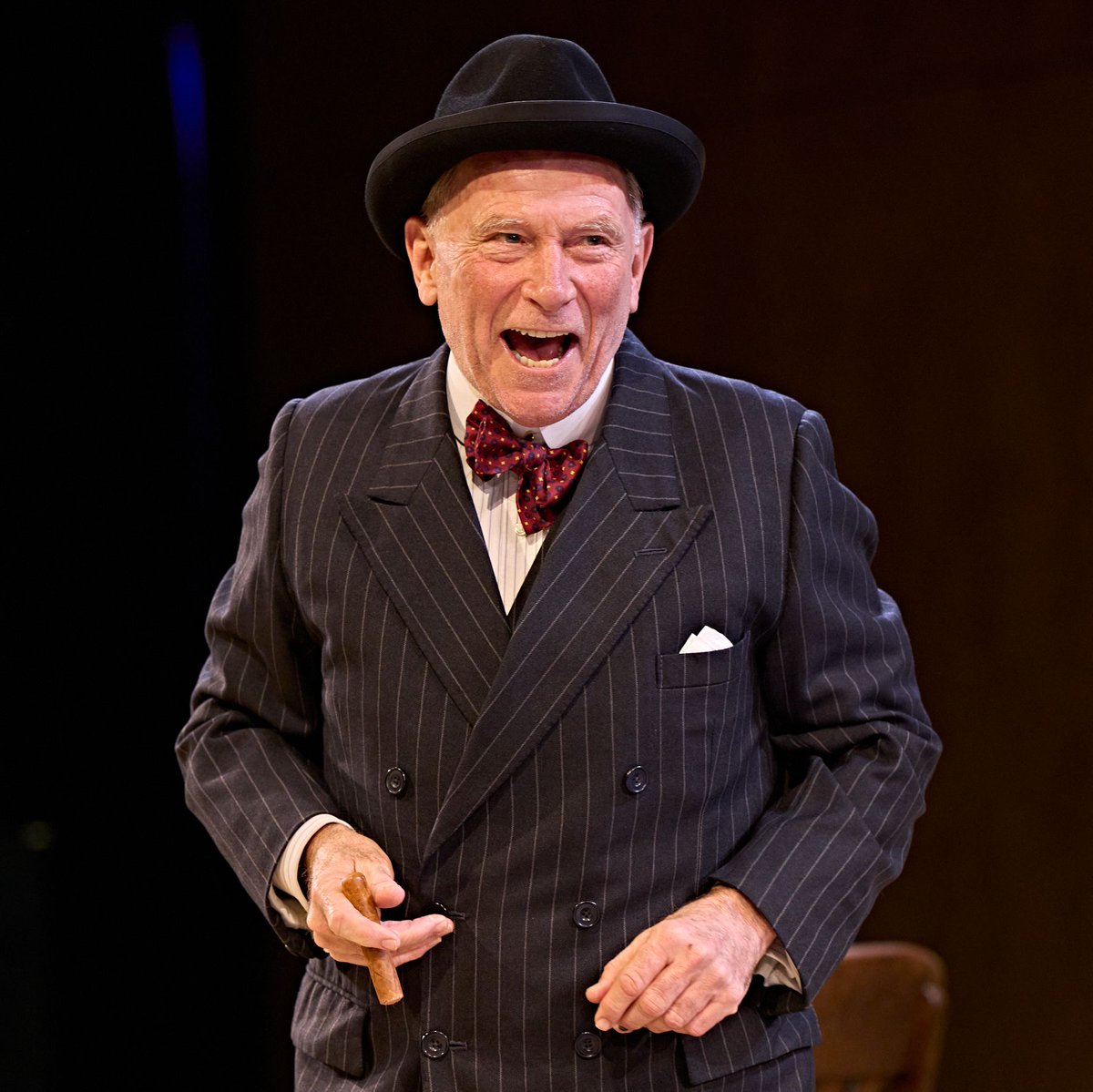 Bridge Theatre tweet media