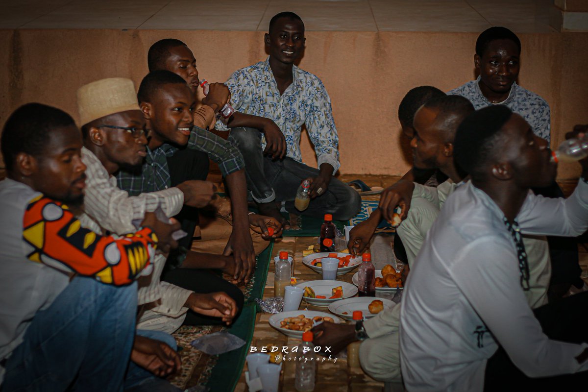 NigeRoi227's tweet photo. Magnifique Iftar de la communauté NigeRoi

Revivez en images le IFTAR de la communauté NigeRoi riche en émotions avec les Jus YASDA  Toumi Rafraîchissement 

Merci à tout ceux qui ont contribué à la réalisation de ce moment magique 1/2 https://t.co/ht25Aka4LX