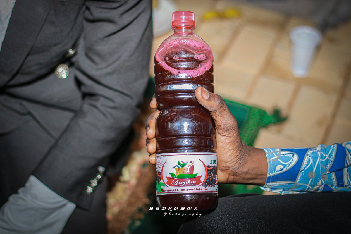 NigeRoi227's tweet photo. Magnifique Iftar de la communauté NigeRoi

Revivez en images le IFTAR de la communauté NigeRoi riche en émotions avec les Jus YASDA  Toumi Rafraîchissement 

Merci à tout ceux qui ont contribué à la réalisation de ce moment magique 1/2 https://t.co/ht25Aka4LX