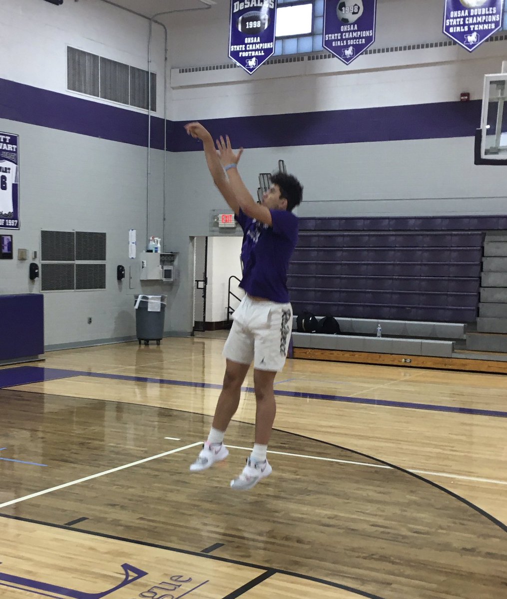 4 for 4 again this morning! 🏀🥓🍳☀️@CarterWard200 with 45 on Reverse Mikan setting a new record! #JYD #Family