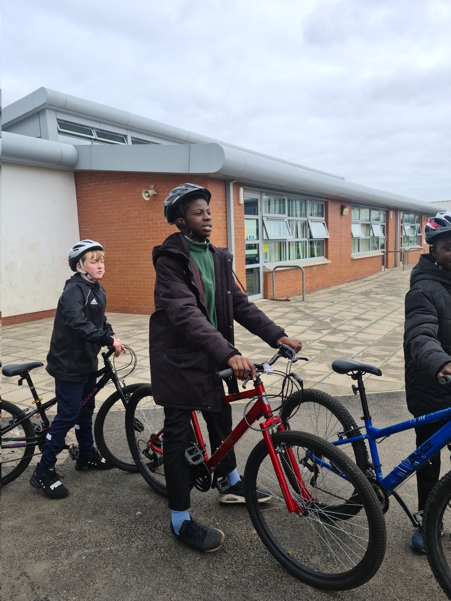 St_JosephsP7's tweet photo. Lots of fun again in Bikeability today! @ActiveSchoolsED @ibikeEdinburgh @SustransScot https://t.co/YrI0mIEZZ0