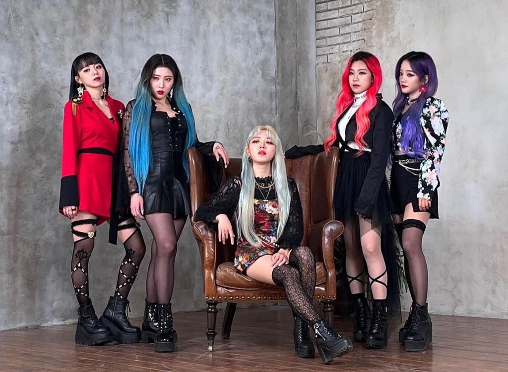 cleracha's tweet image. why you should stan rolling quartz: a thread