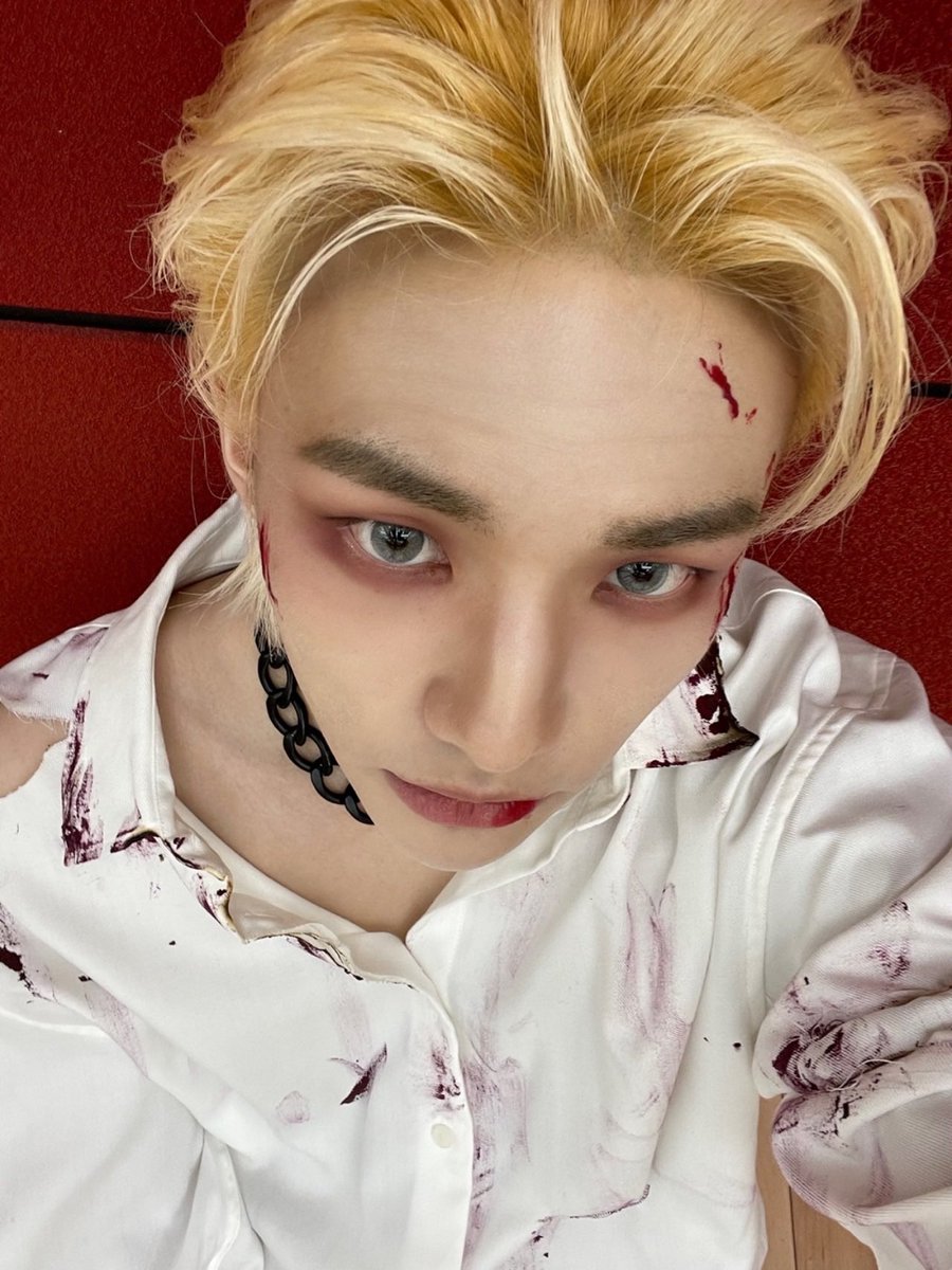 hyunjinpost's tweet photo. bbl update https://t.co/era8mxdwIQ