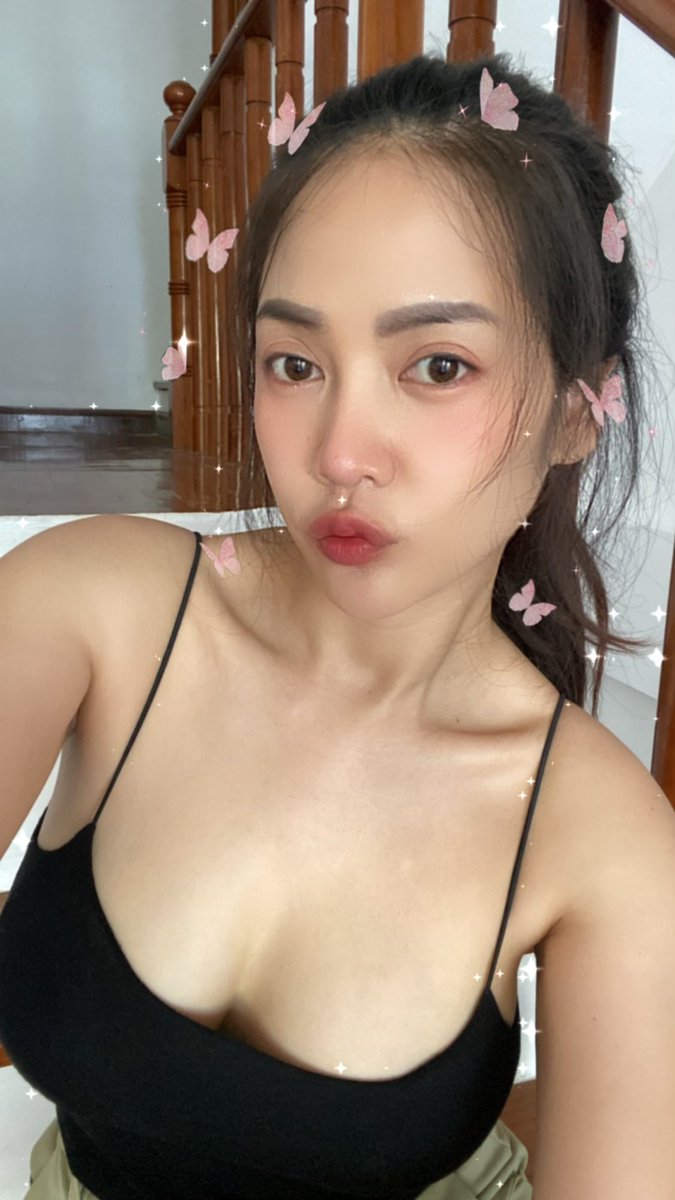 Noomaple's tweet photo. มีแต่คนบอกร้อน ไม่เห็นบอกรักเลย #คำคม #คำคมโดนๆ #คำคมเด็ด #ผู้หญิง https://t.co/Vpg24JfECK