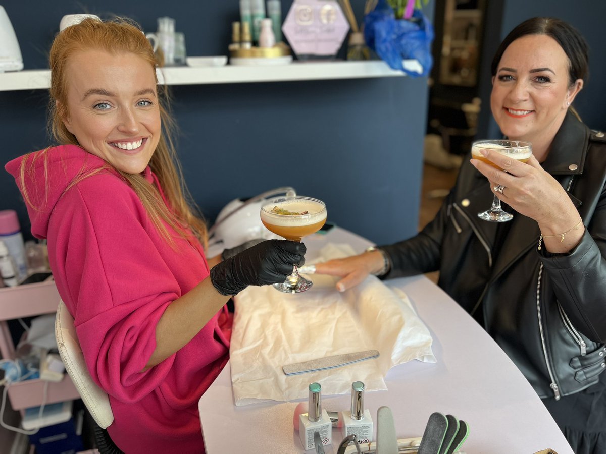 Mixing_Link's tweet photo. Nails & cocktails in #EtonWick
๐
๐ป ๐ธ
Enjoy ladies! ๐๐งก https://t.co/298AEOKei9