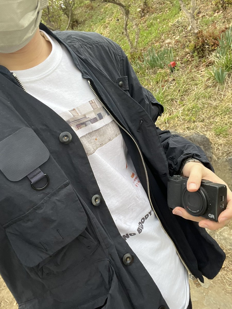 kane_____12's tweet photo. MASSHIROKEKKE NO BLOODY VALENTINE(真っ白けっけのブラッディバレンタイン)って書いてある https://t.co/1DZdVbfxWq