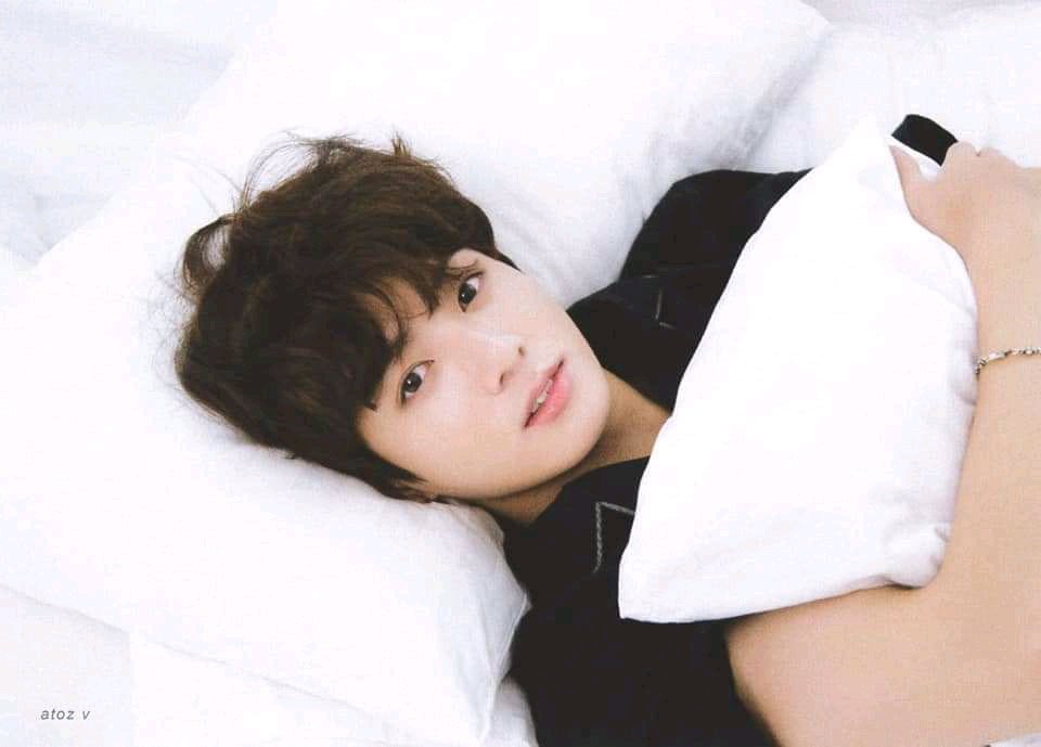 dumppacclol's tweet photo. Orang sebaik dia aja masih ada aja yang nge hate😭 #RespectJungkook https://t.co/wBhWxCiFzF