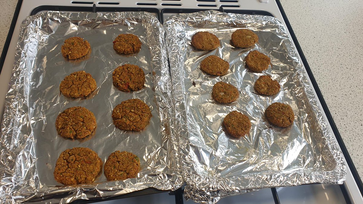 Fullhurst's tweet photo. Years 7 and 8 have been busy in the kitchen this week making delicious fruit plaits and falafel. https://t.co/cTVH5cL2zU