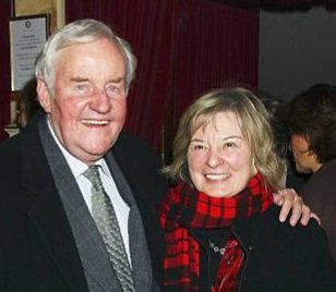 LangfordBarry's tweet photo. Sadly my lovely client of 34 years Ann Davies passed away yesterday. A superb actress with TV credits including #DoctorWho and #TheSculptress, Ann was devoted to her beloved late husband #RichardBriers and their daughters Lucy and Kate. She will be very much missed. #RIP Annie https://t.co/9WxgRfsyat
