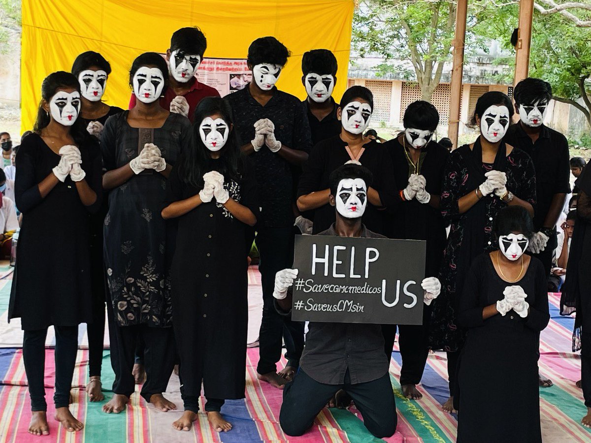 maruthuvargal's tweet photo. வெளியே சொல்லி கதற இயலா மாணவரின் மனவலி ஊமை வடிவில். 

#saveusCMsir 
#saveusCMsir 
#saveCGMCmedicos 
#saveCGMCmedicos https://t.co/k45rI5LpO4