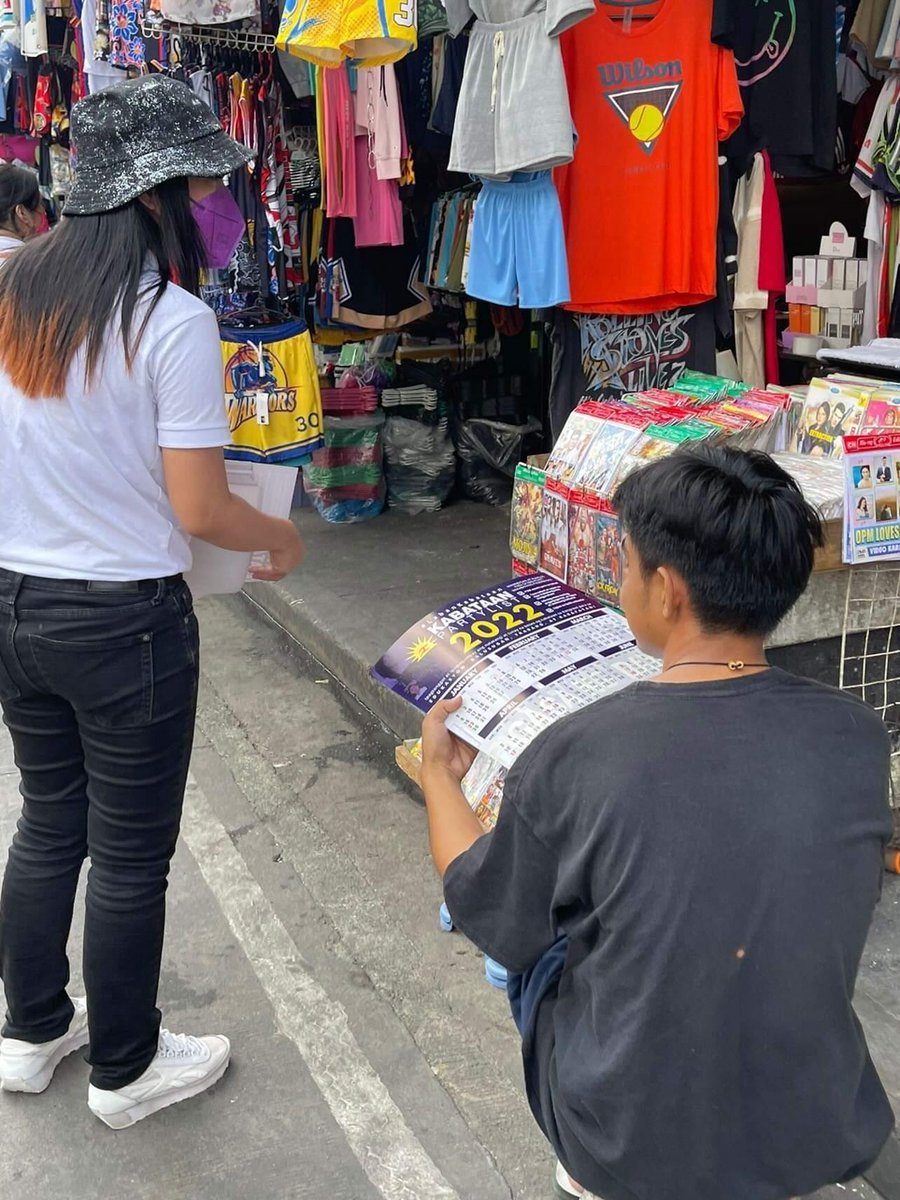 sarahelago's tweet photo. #LabanKabataan sa pamilihan at H2H Blumentritt para sa #95Kabataan #LeniKiko2022 #16NeriColmenares #37ElmerLabog
Bumisita rin po sa Barangay 315 para magbalita hinggil sa #SKEmpowermentBill #AyudangSapatParaSaLahat at iba pang isinusulong ng @KabataanPL sa edukasyon at kabuhayan! https://t.co/wZ8iasWI4H