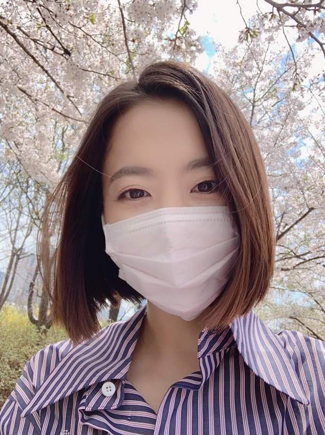 Daphny80265429's tweet photo. Park BoYoung x Cherry Blossoms 🌸
Jinjja yeppeuda~

#ParkBoYoung #박보영
#bbovely https://t.co/MJc1hYmYzI