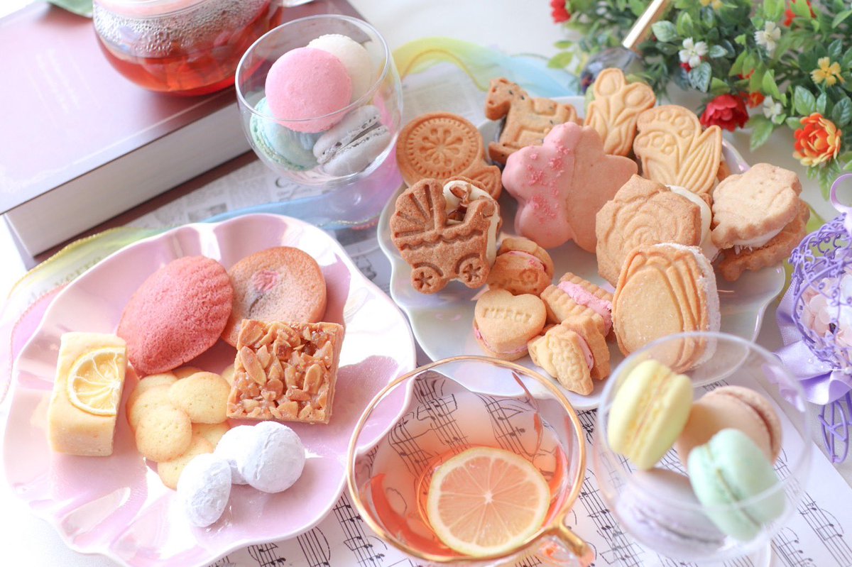Lalumiere__s2's tweet photo. 《急募》お菓子便募集します！🧁🌼

明日までの応募とさせて頂きます！
RT &amp; フォロー で応募完了です！💟
写真の内容を読んでからお願いします☻

⚠写真は前回のお菓子便のものです！
みうちゃんに撮って頂いた写真です💞 https://t.co/0IqgzHKs1x