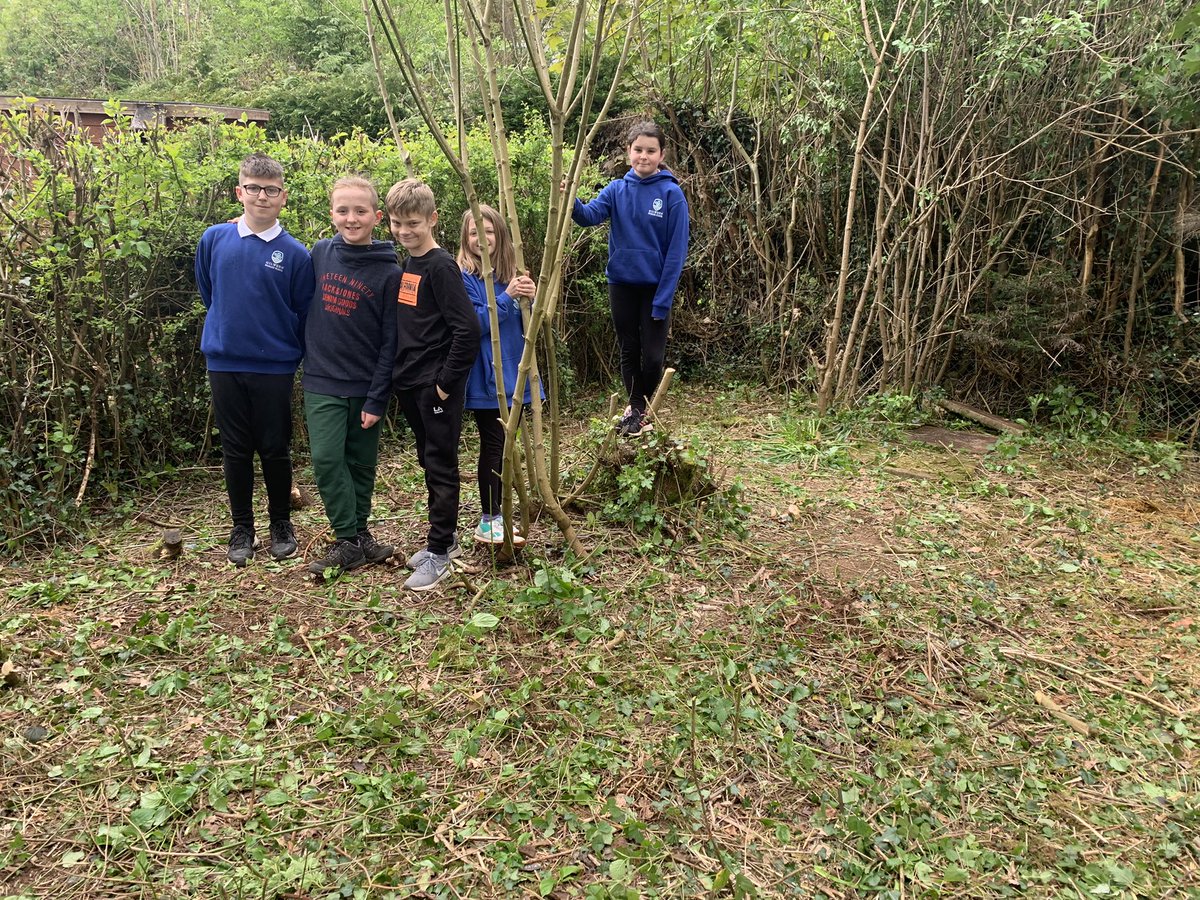 gilwern_school's tweet photo. #GilwernYear6 have continued with #projectpond from #BSW22 We have now cleared the pond area and are ready for our shed and table to be put in place. @BandQ @EAS_STEM @Psqm_HQ #enterprisingcreativecontributors #STEM #outdoorlearning https://t.co/tTz2govuRb
