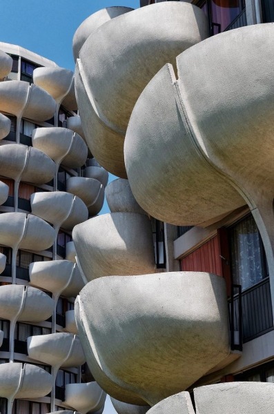 lore_hoard's tweet photo. Les Choux de Créteil, Gerard Grandval (1974) https://t.co/EOIfnvK2el