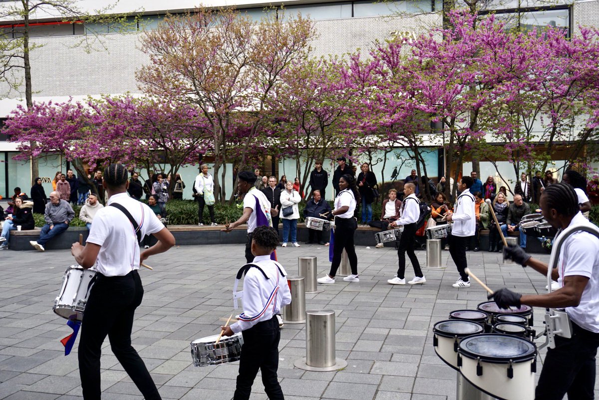 ol2016's tweet image. Vandaag in #rotterdam #koningsdag #vrijmarkt