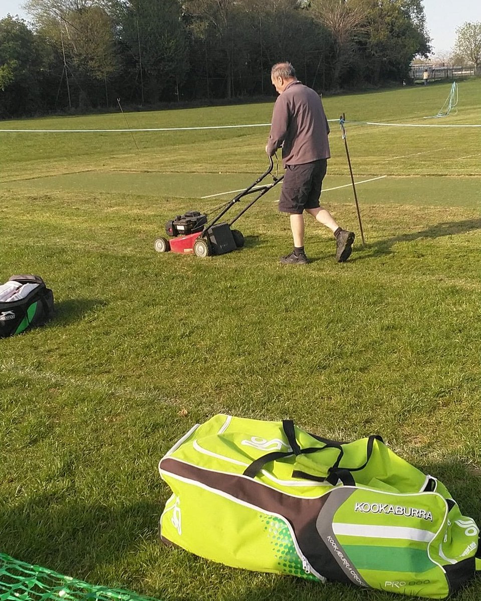 There wouldn't be a club without our volunteers.

Snr hard at work whilst we prepare for our 1st FCCL fixture this Saturday 👊🏏

#2022 #caddington #fourcountiescricket #cricket #Bedfordshire #fccl #luton #stockwoodpark