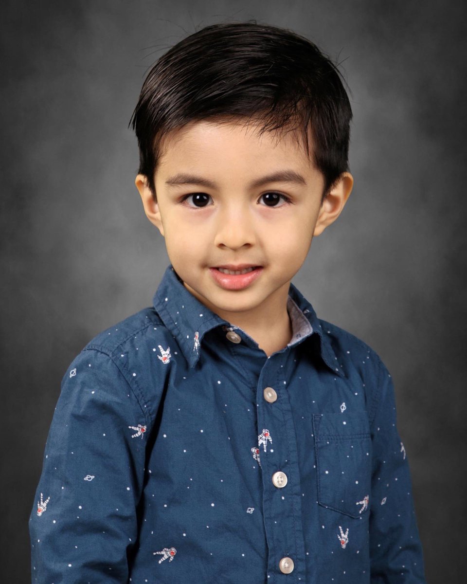 jan_lizardo's tweet photo. School picture! π
#jacelizardo #babyjace #babyjapoynice #jacelizardo5yrsold #schoolpicture #juniorkindergarten https://t.co/kkXvGwniC4