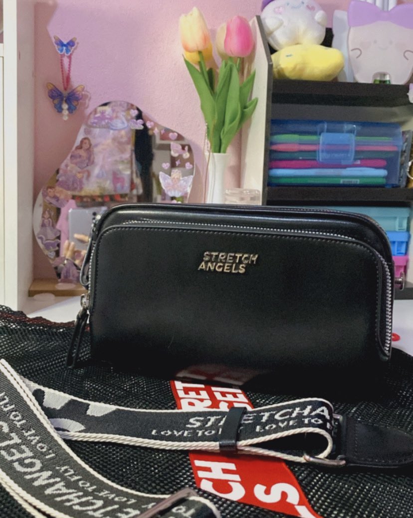WY_BORN's tweet photo. ส่งต่อ #stretchangels panini bag สีดำ รุ่นเดียวกับพี่ซึงอู ปล่อยต่อ 2,900 สนใจสอบถามได้ค่ะ https://t.co/hF8Big0NTi