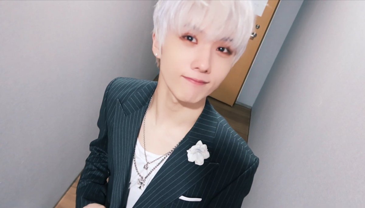 archiveskpop__'s tweet photo. https://t.co/G4nr2FJFXk
