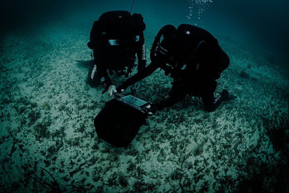 Armada_esp's tweet photo. Una de las unidades participantes en el ejercicio #SpanishMinex22 es la Unidad de Buceo de Medidas Contra Minas #UBMCM. Su función, apoyar a los medios de superficie en la detección, identificación y neutralización de artefactos explosivos submarinos.
#SomosLaArmada🇪🇸⚓️ https://t.co/nvxN8H8dWa