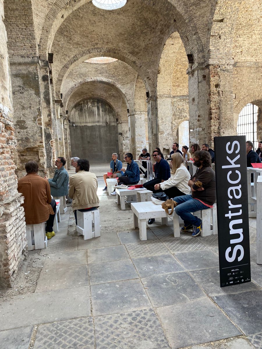 festivalsevilla's tweet photo. 🏫 La Real Fábrica de Artillería ha acogido hoy la primera sesión de #Suntracks: un viaje a través de la música electrónica y urbana de nuestro país de la mano de Quique Ramos, del sello @Primaveralabels. https://t.co/pU50AaeXzS
