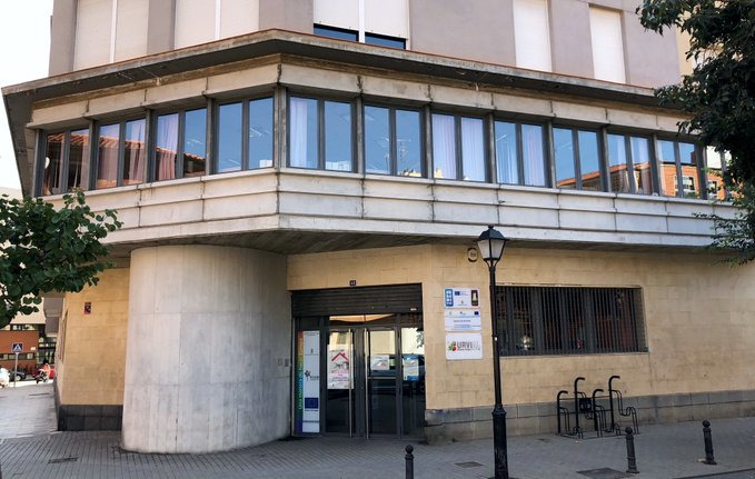 AytoAlbacete's tweet photo. 👉 Esta mañana la #JuntadeGobiernoLocal ha aprobado la encomienda a #Urvial Sociedad de #GestiónUrbanística para agilizar la ampliación y adecuación de cuatro centros socioculturales en los barrios de #LaVereda y #Centro y en las pedanías de #ElSalobral y #LosAnguijes. https://t.co/ogJSIVu6uL