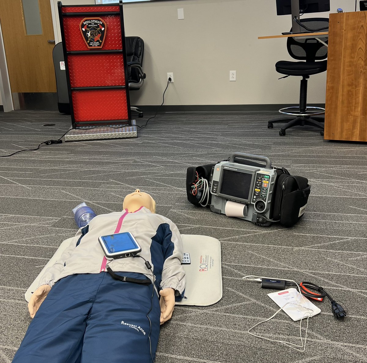 bigGermanMike's tweet image. Another good day for #HPCPR with @tbouthillet in #Texas. #Fire #EMS #CPR #resuscitation @ResuscAcademy @RQIPartners @LaerdalMedical