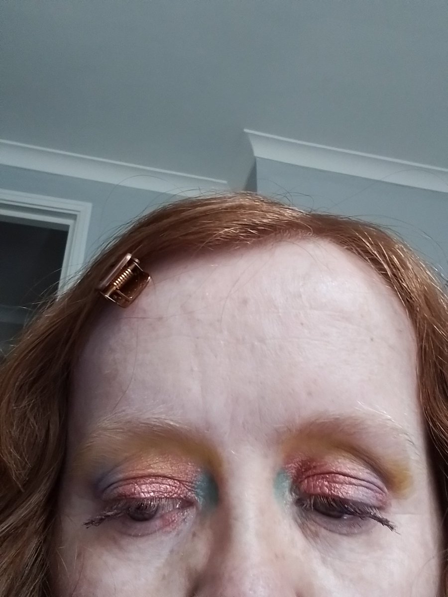 MeSarahLou's tweet photo. I used @MACcosmetics Botanic Panic eyeshadow palette and @KikoMilanoUK Smart Color Mascara to do this eye makeup look today!
#eyemakeuplook #maccosmetics #makeup #makeupeyes https://t.co/M4WbcZMZWi