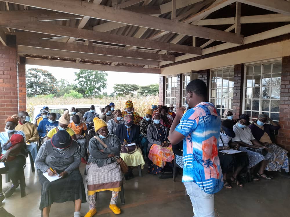 helplinezim's tweet photo. Leadership Training and handover of startups for beneficiaries of Group B in Hatcliffe. #RecoverBetterTogrther #LNOB @MPTFOffice @unwomenzw @UNDPZimbabwe @iloharare @nssazw @eMKambo https://t.co/gwzF5vscD6
