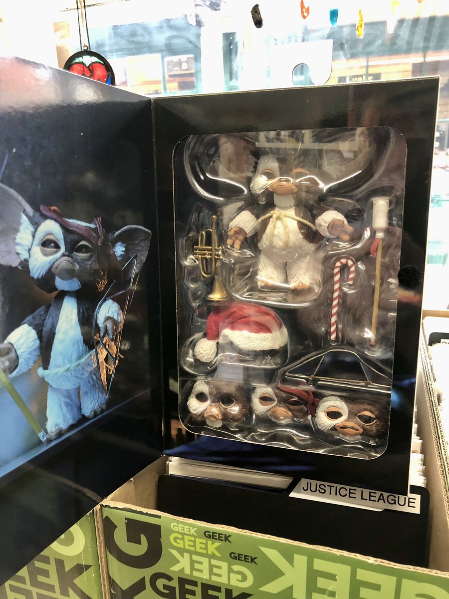 Universal geek ltd tweet media