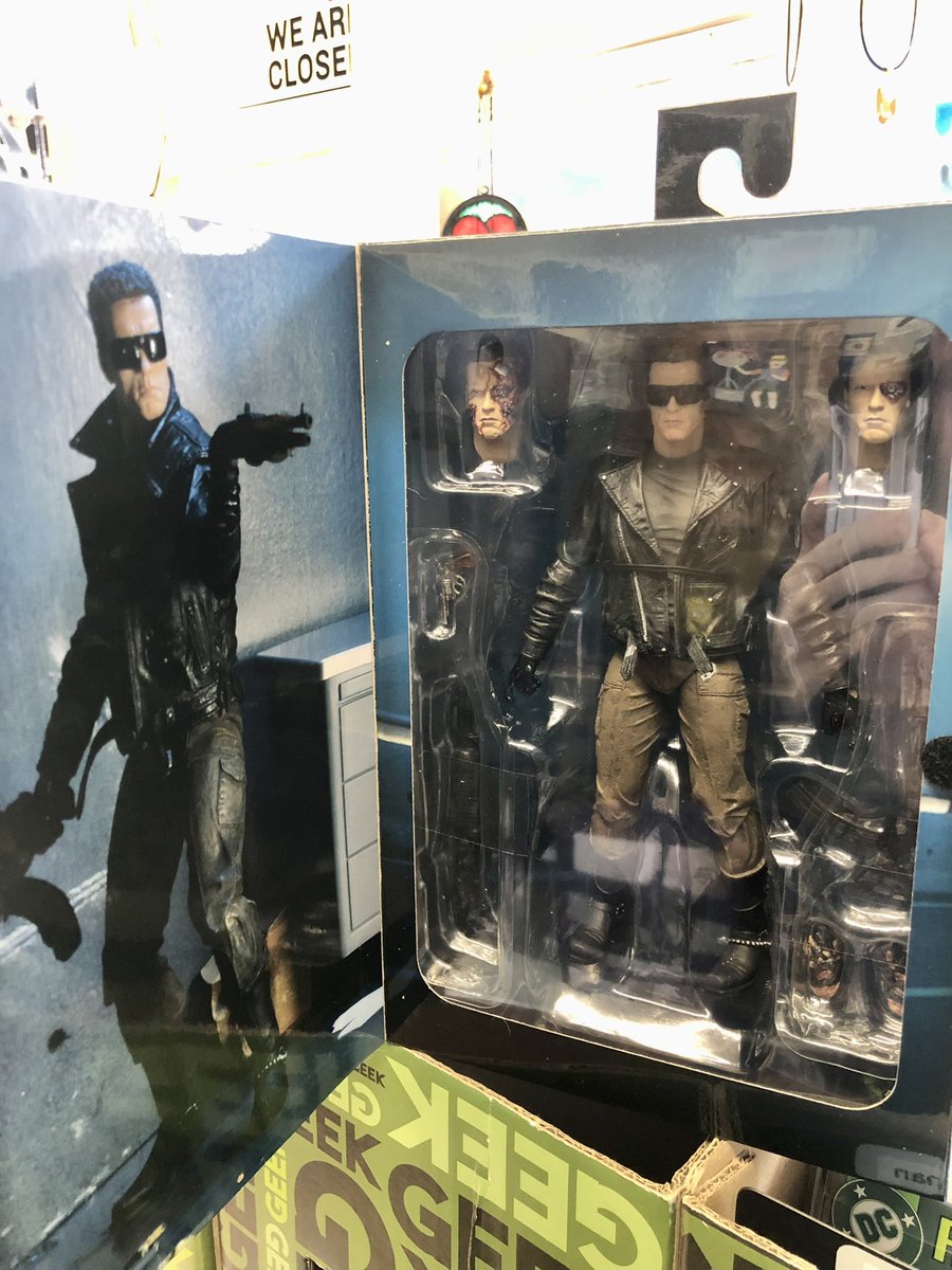 Universal geek ltd tweet media