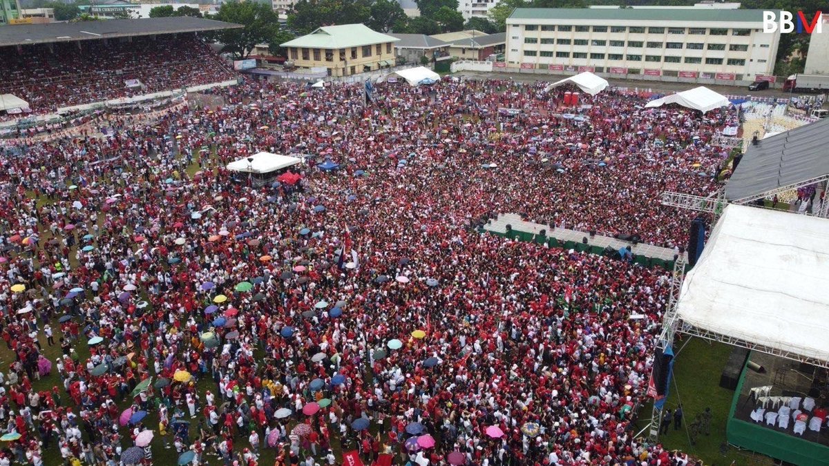 bongbongmarcos's tweet photo. Maraming Salamat Cagayan De Oro City at Misamis Oriental sa handog niyong solid na solid na suporta! 

Pinuno niyo ng kasiyahan ang aming gabi! Mabuhay po tayong lahat! https://t.co/TwR5TWnxcV