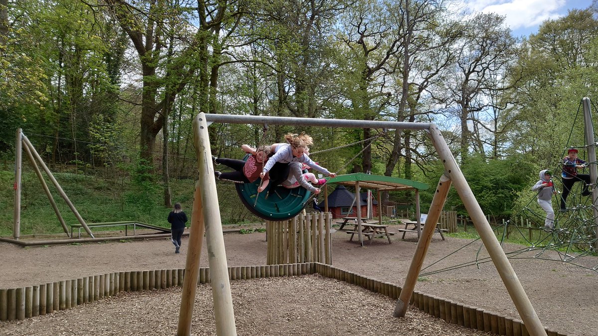 <a href="/newbarns1/">Newbarns School</a> Parklife!