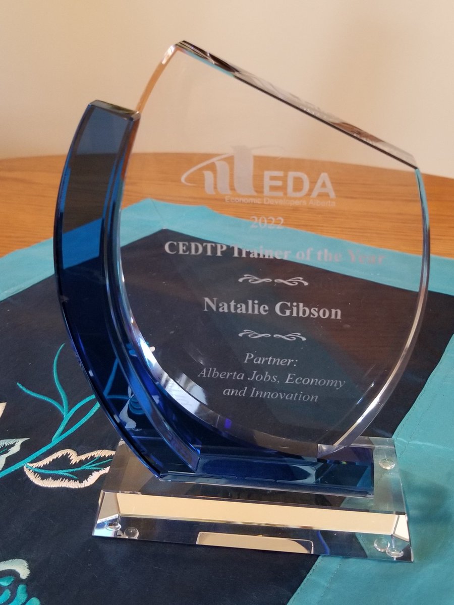 What a humbling honor to recieve the #EDA award ‘for those who make a significant contribution to the ongoing work of our organization', as a top CEDTP trainer at the #Xperience2022 conf. Thank you for the distinct privilege to share, serve, &amp; support. <a href="/edaalberta/">EDA</a> #econdev