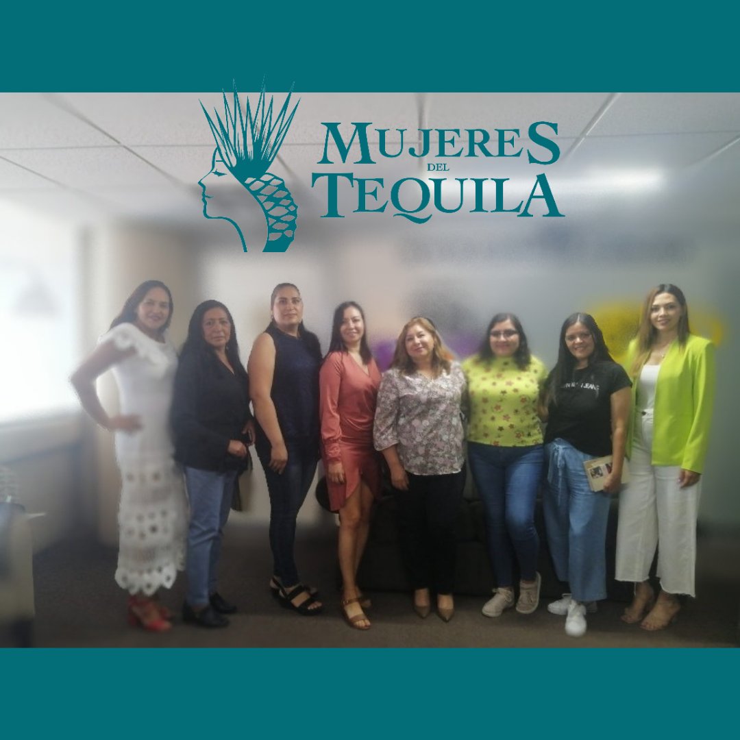 Agradecemos la invitación a #MujeresdelTequila 👭👭👭 por parte de  @canal58gdl donde pudimos presentar a mujeres artesanas que hacen uso de la fibra de agave y del agave mismo.  Vayan ver estas maravillas 
👉  @fibrazpapel 
👉 @doscorazones_licor 
👉 @floragave