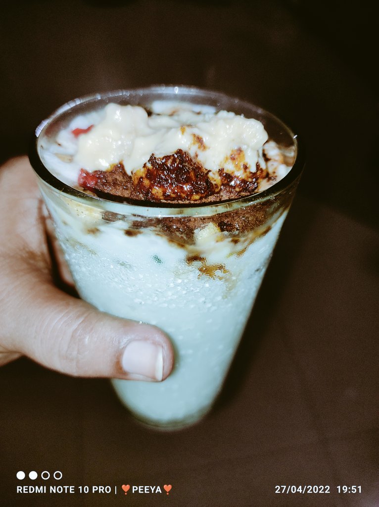 Silent_bt_Vio's tweet photo. Again yummy yummy Lassi... Kiye piebe asantu... 😍😍😀😀
#Lassi
#Thanda_Thanda
#Cool_Cool
@Sanu3601 @shreejay_odisha @aviseka @Guru_Prasad_BK @ashishkumar_tw @smruti_poetry @smrutiprav https://t.co/HAuVubkLEO