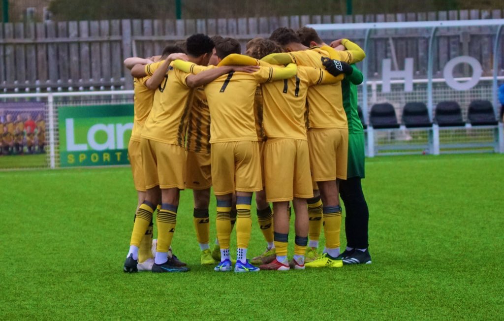 Basford United Educational Academy & Youth Phase (@basfordutd) on Twitter photo Huge congratulations to our U19s who have progressed to the final of the SCL Youth Development Cup with a 5-2 win away at <a href="/StrachanFF/">Strachan Football Foundation</a>! ๐
A brace each from Jericho Bonner and Lui Bull, as well as Sam Newellโs strike, books our final place, to be held at <a href="/HarlowTownFC/">Harlow Town FC</a> (date TBC). Huge congratulations to our U19s who have progressed to the final of the SCL Youth Development Cup with a 5-2 win away at <a href="/StrachanFF/">Strachan Football Foundation</a>! ๐
A brace each from Jericho Bonner and Lui Bull, as well as Sam Newellโs strike, books our final place, to be held at <a href="/HarlowTownFC/">Harlow Town FC</a> (date TBC).