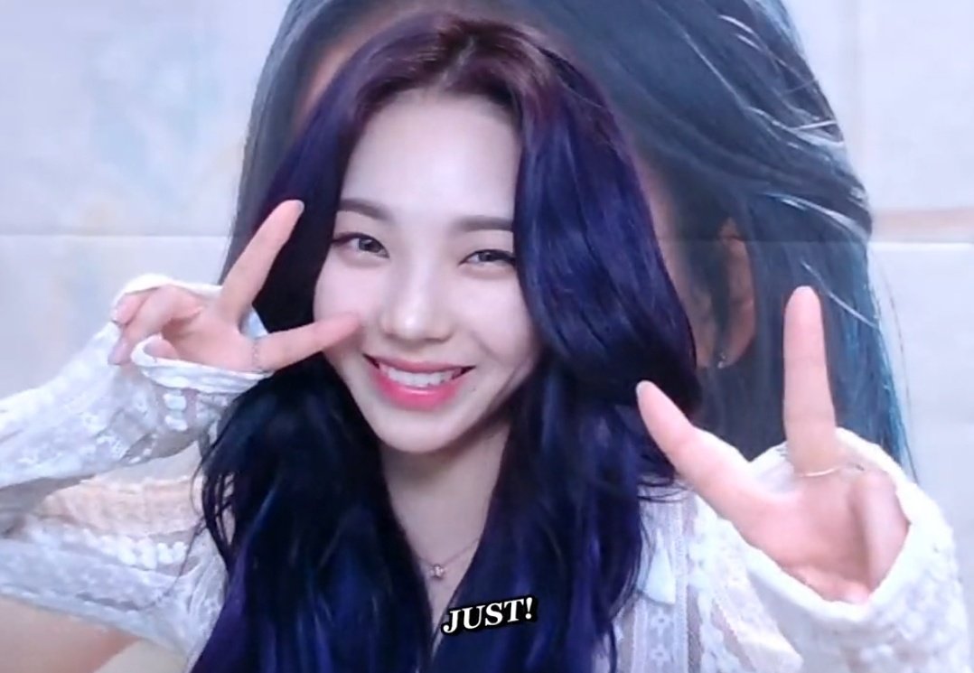 hourlykrn's tweet photo. her precious smile🥹 https://t.co/Ox6P21HVuA