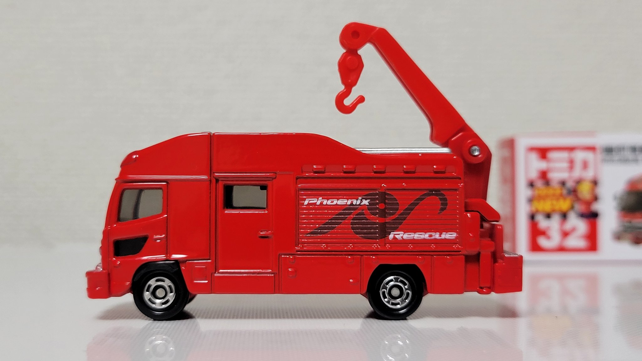 MR-118A HANNspree 消防車型テレビ LT-20D MR-118A HANNspree 消防車型テレビ LT-20D