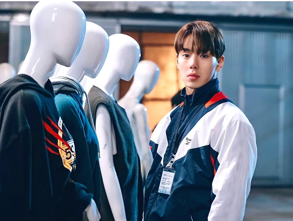 NursePatty's tweet photo. #SHOWNU is looking like heโs inadvertently at a photo shoot in these behind the scenes photos. I miss him so much. So proud of our precious leader. ๐
D-360 ๐ช
279 days served ๐
Please like & leave a comment on the post: https://t.co/NjEhjquCia
#์
๋ #ActorShownu #Goedam2 https://t.co/TIGs3cMNFh