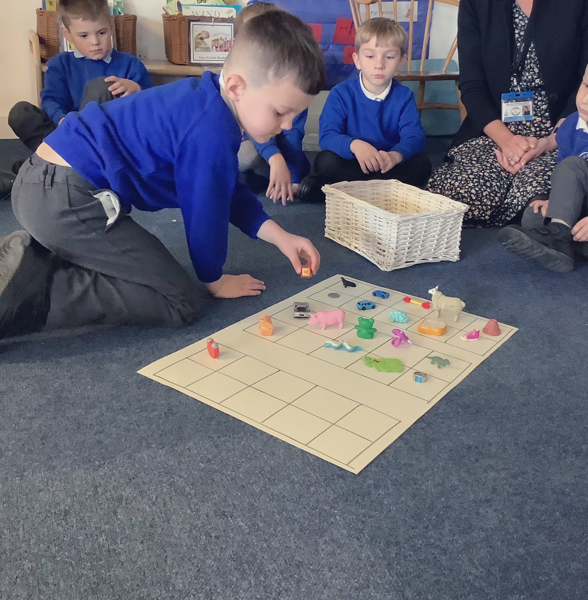 IPMATAshGrove's tweet photo. Race to 30!
Such an exciting maths game @WhiteRoseMaths
#EYFSmathematics https://t.co/KoaWCr3J21