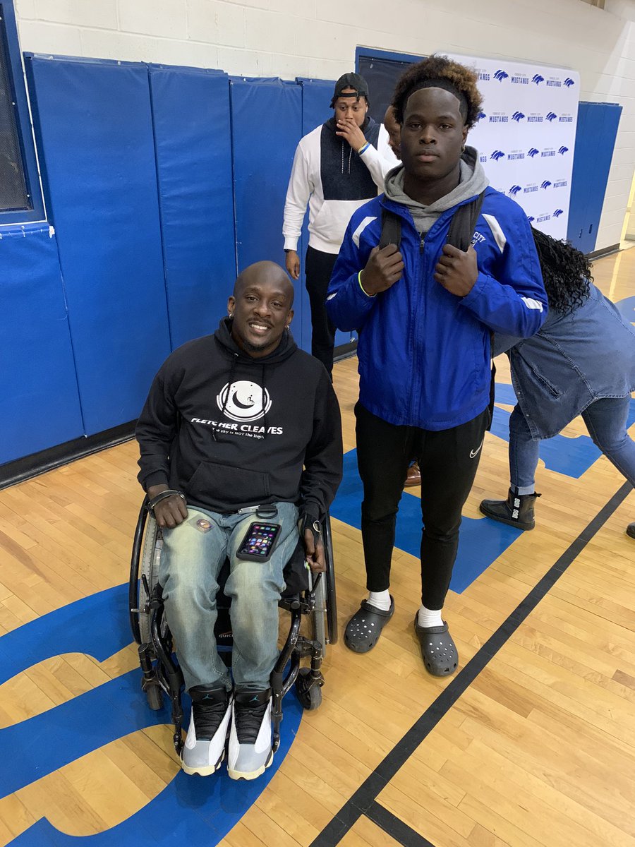 It was nice meeting you fr💙 <a href="/RollinOnFaith/">Fletcher D. Cleaves</a> things I seen you do in the video, and things you said to us stuck to me! Keep doing what you doing🦾