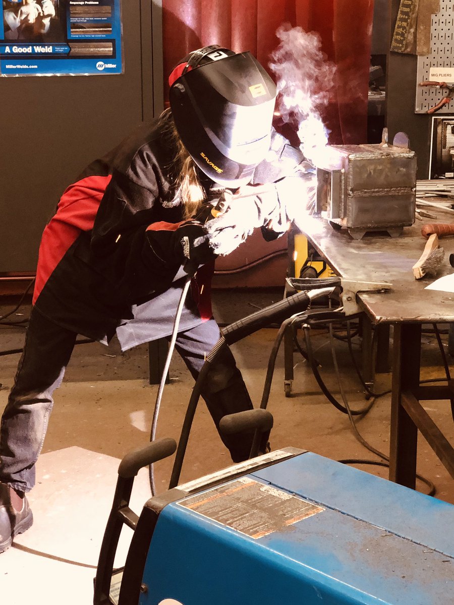 2 of my favorite pics of our #odsswelding students competing for #ugdsb at #ontarioskills welding competition on Monday!
#womenofsteel