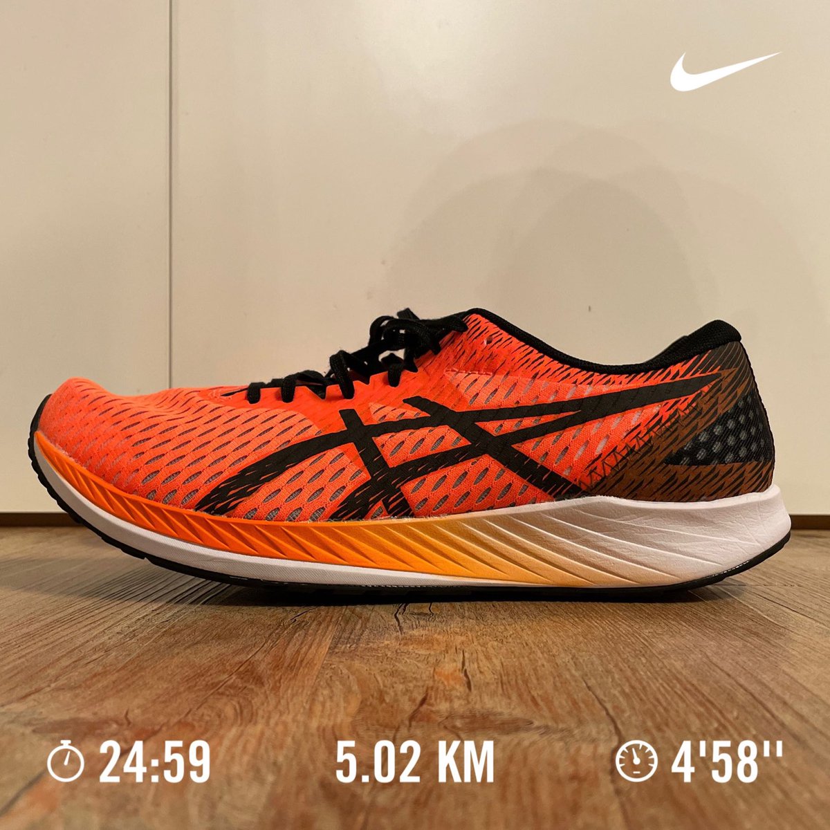 CRISPER06's tweet image. マラソン、PBサブ4で走れた自分へのご褒美に靴を買いました

アシックスの厚底エントリーモデル
Hyper speed
サブ3.5を目指すランナー向けという触れ込み

信じられないくらい軽いのに非常にしっかりとした作り

気持ちよく走れそう

これで仕事も頑張れる✌️
#asics #hyperspeed #目指せsub3.5